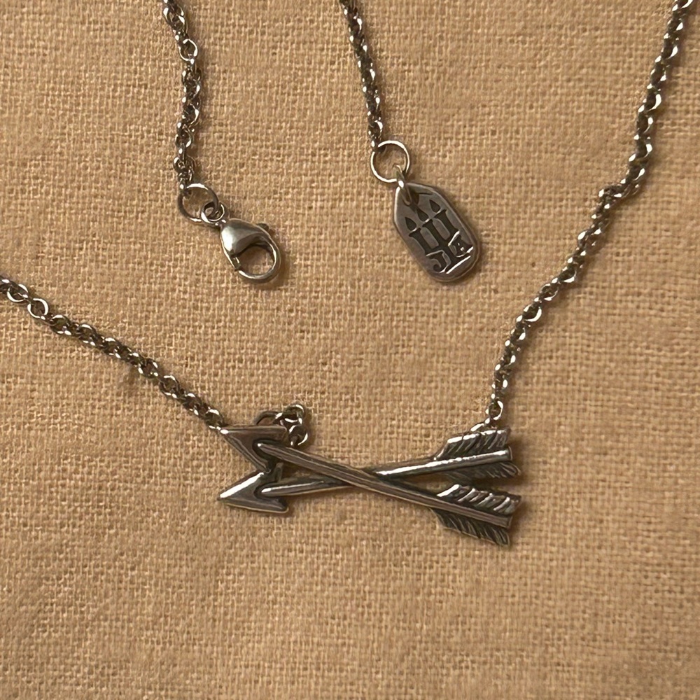 *RETIRED* James Avery arrows crossed paths adjustable necklace